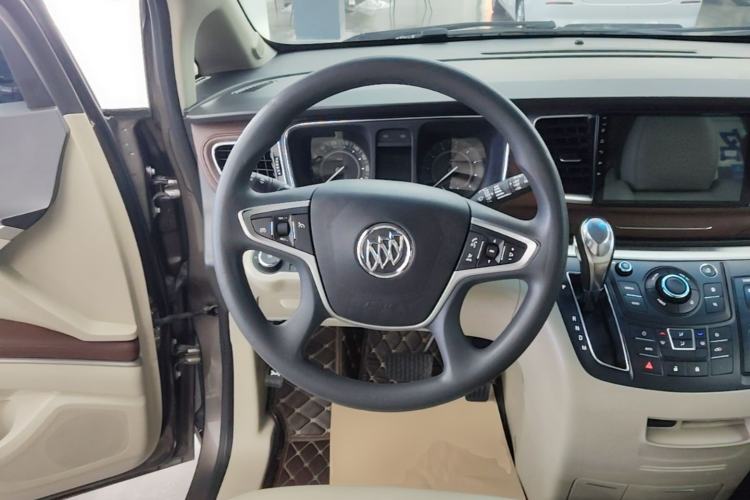 Used Buick GL8 2017 25S Comfort Version China V Standard Steering Wheel