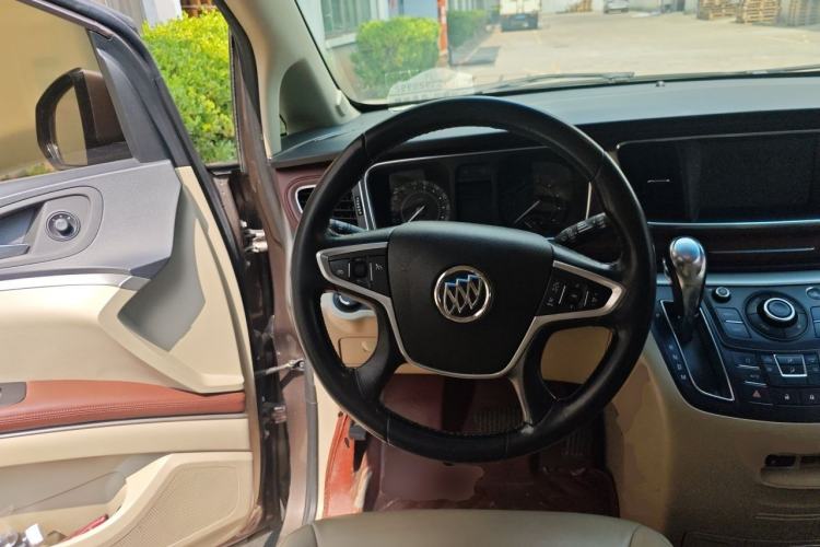 Used Buick GL8 2017 25S Luxury Version China V Standard Steering Wheel