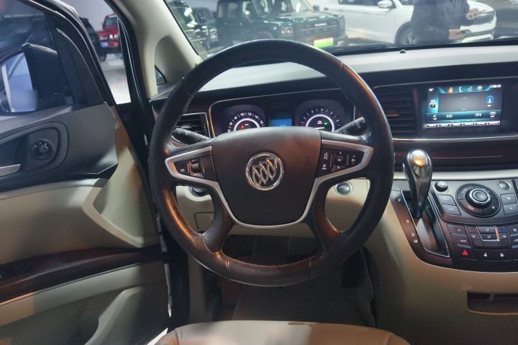 Used Buick GL8 2017 25S Luxury Version China V Standard Steering Wheel