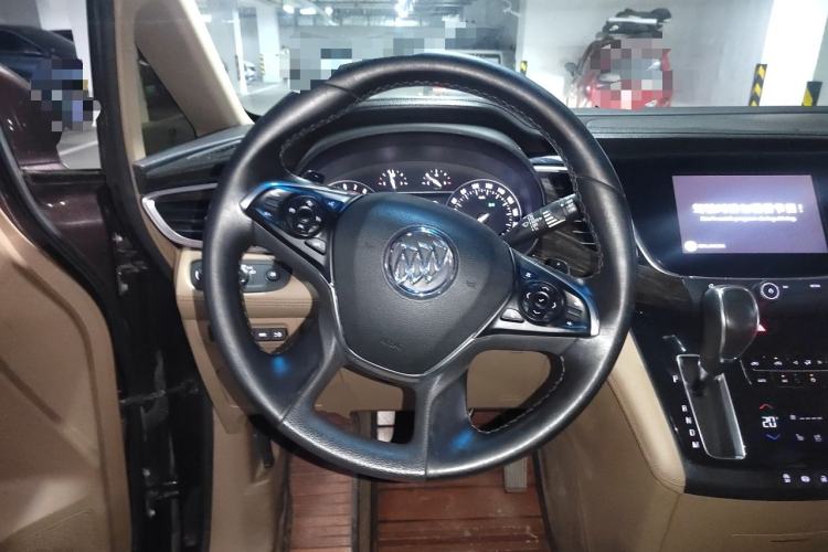 Used Buick GL8 2017 ES 28T Flagship Model China V Standard Steering Wheel