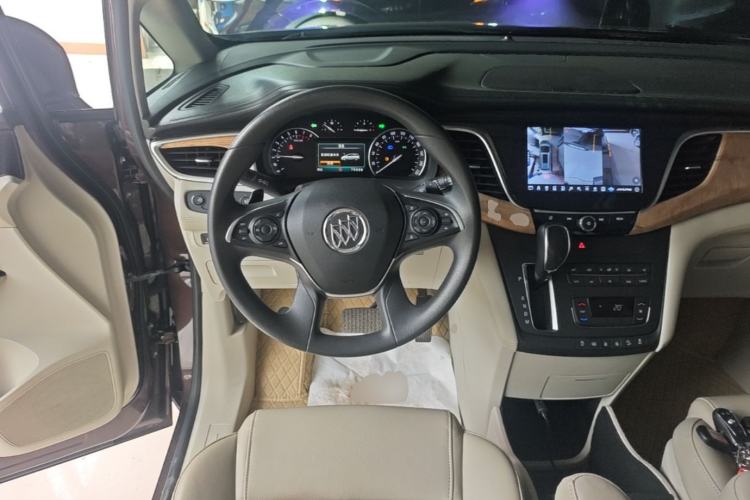 Used Buick GL8 2017 ES 28T Comfort Model China V Standard Steering Wheel