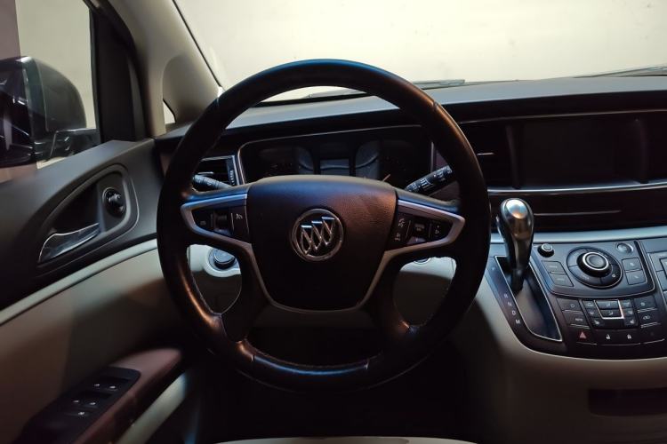 Used Buick GL8 2017 25S Prestige Version China V Standard Steering Wheel