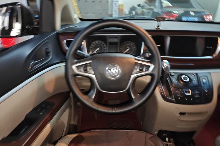 Used Buick GL8 2017 25S Luxury Version China V Standard Steering Wheel