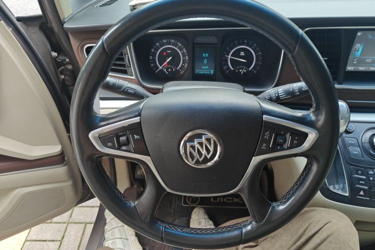 Used Buick GL8 2017 25S Luxury Version China V Standard Steering Wheel