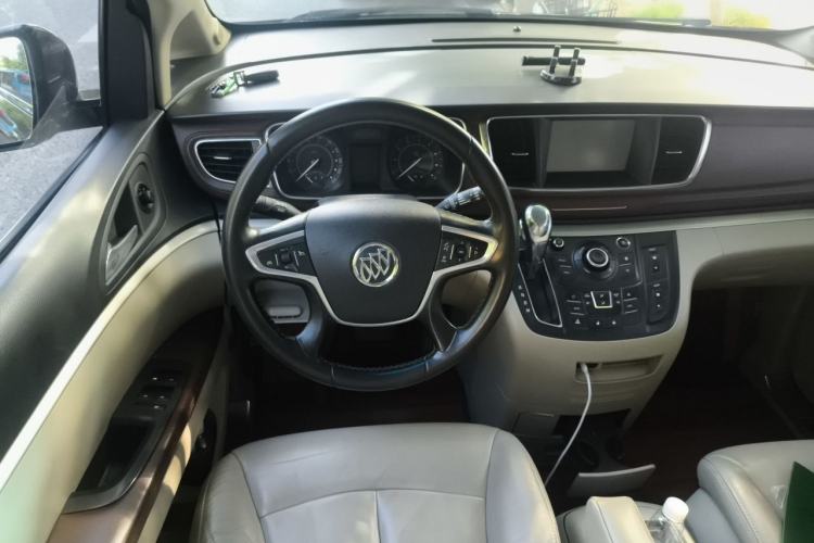 Used Buick GL8 2017 25S Luxury Version China V Standard Steering Wheel