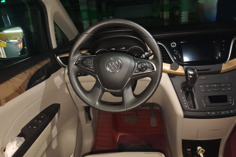 Used Buick GL8 2017 ES 28T Comfort Model China V Standard Steering Wheel