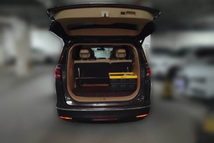 Used Buick GL8 2017 ES 28T Luxury Model China V Standard Trunk