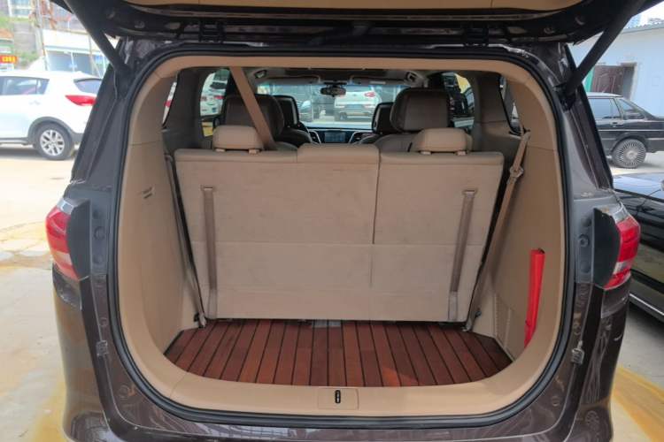 Used Buick GL8 2017 ES 28T Luxury Model China V Standard Trunk