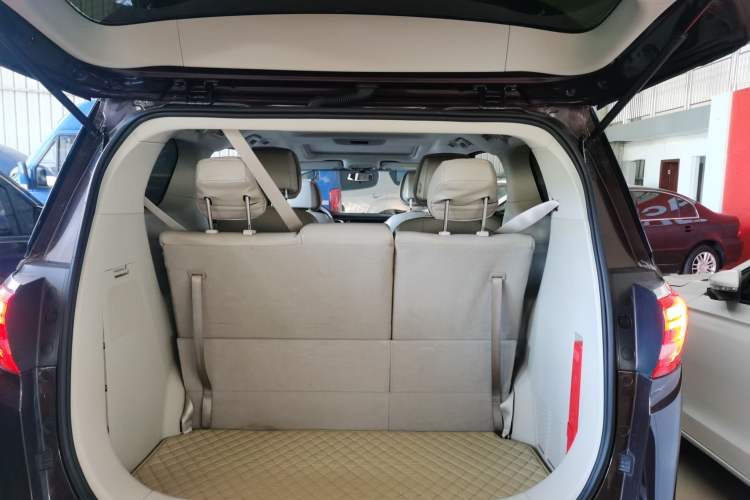 Used Buick GL8 2017 ES 28T Comfort Model China V Standard Trunk