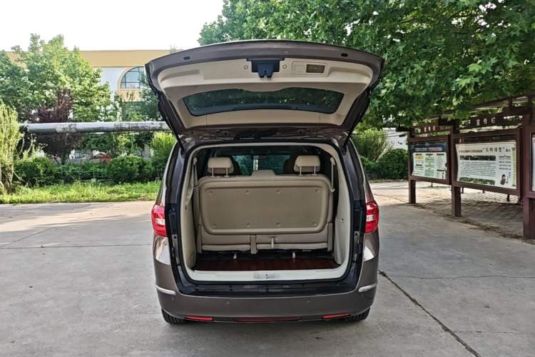 Used Buick GL8 2017 25S Comfort Version China V Standard Trunk