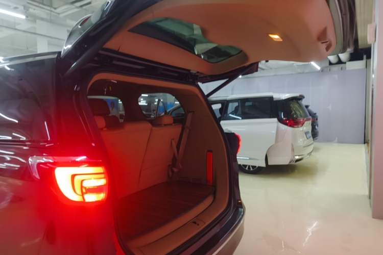 Used Buick GL8 2017 ES 28T Flagship Model China V Standard Trunk