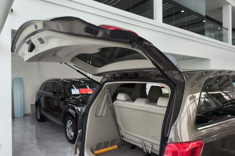 Used Buick GL8 2017 25S Comfort Version China V Standard Trunk