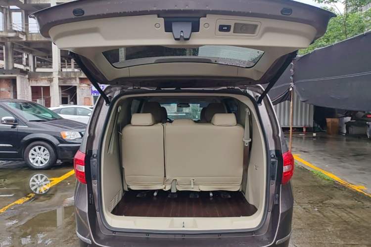 Used Buick GL8 2017 25S Comfort Version China V Standard Trunk