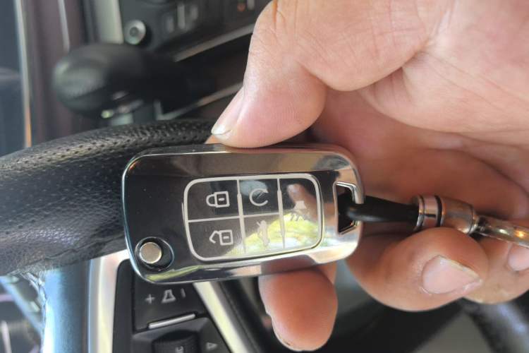 Used Buick GL8 2017 25S Luxury Version China V Standard Vehicle Key