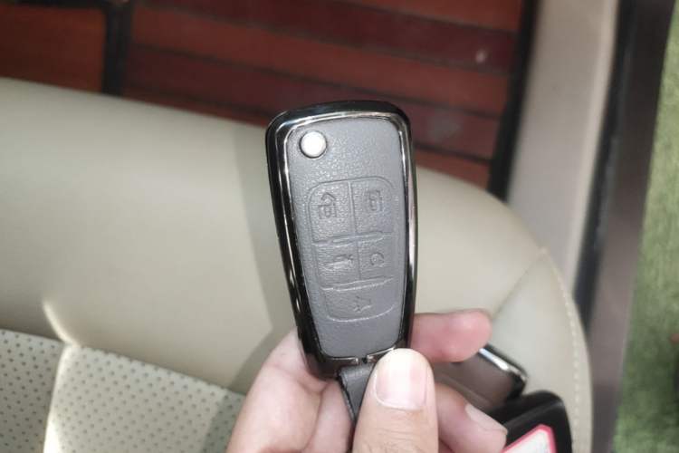 Used Buick GL8 2017 25S Luxury Version China V Standard Vehicle Key