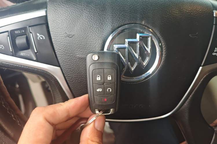 Used Buick GL8 2017 25S Luxury Version China V Standard Vehicle Key