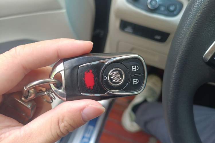 Used Buick GL8 2017 ES 28T Comfort Model China V Standard Vehicle Key