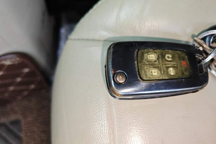 Used Buick GL8 2017 25S Luxury Version China V Standard Vehicle Key