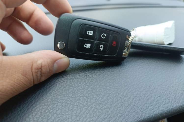 Used Buick GL8 2017 25S Prestige Version China V Standard Vehicle Key