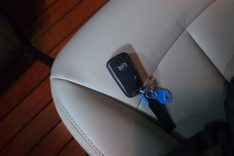 Used Buick GL8 2017 25S Comfort Version China V Standard Vehicle Key