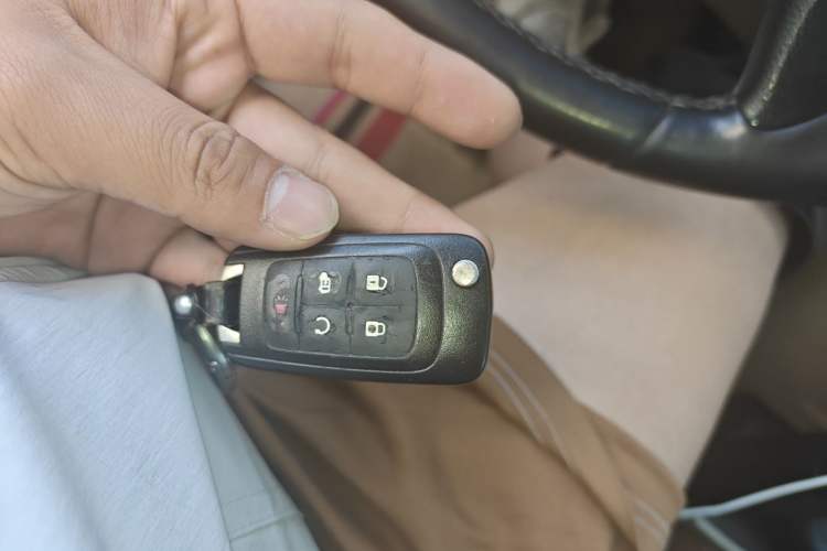 Used Buick GL8 2017 25S Luxury Version China V Standard Vehicle Key