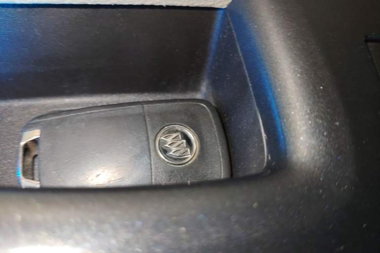 Used Buick GL8 2017 25S Prestige Version China V Standard Vehicle Key