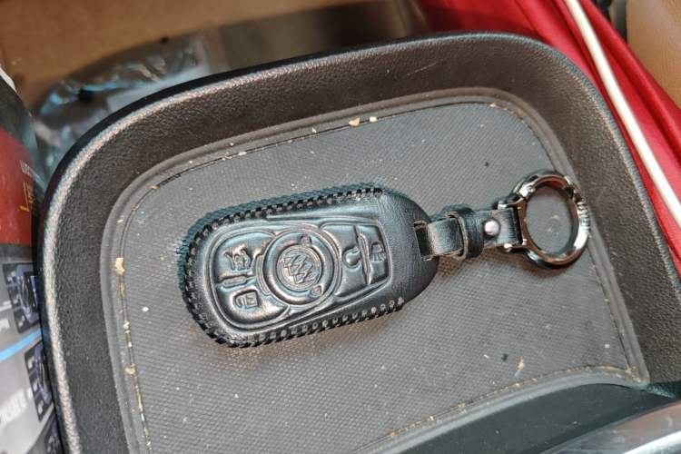 Used Buick GL8 2017 ES 28T Luxury Model China V Standard Vehicle Key