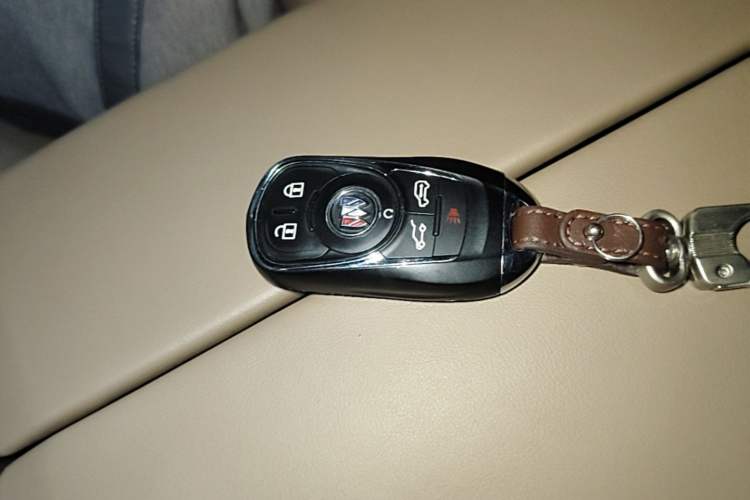 Used Buick GL8 2017 ES 28T Flagship Model China V Standard Vehicle Key
