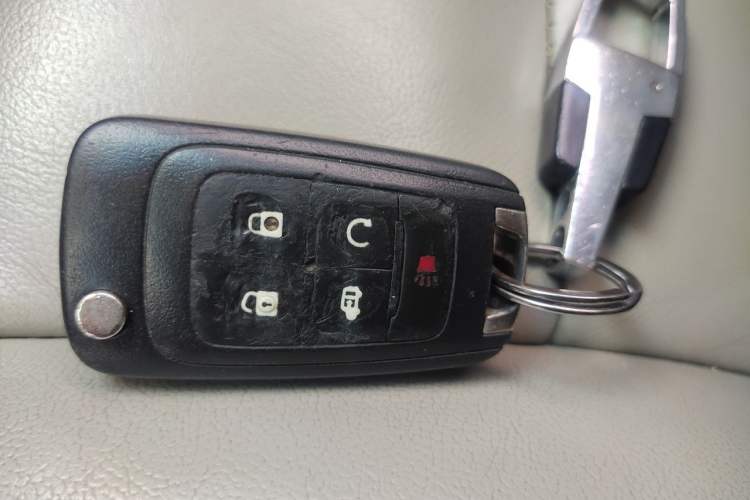 Used Buick GL8 2017 25S Luxury Version China V Standard Vehicle Key