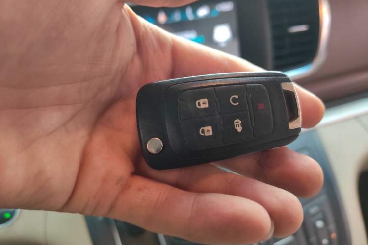 Used Buick GL8 2017 25S Luxury Version China V Standard Vehicle Key