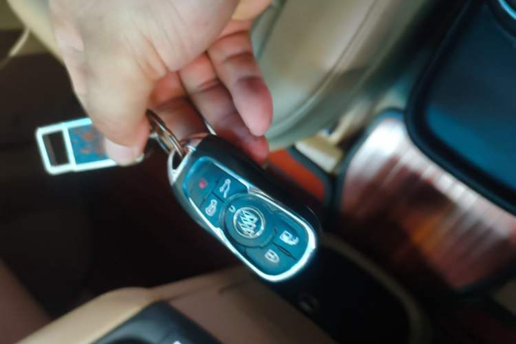 Used Buick GL8 2017 ES 28T Flagship Model China V Standard Vehicle Key