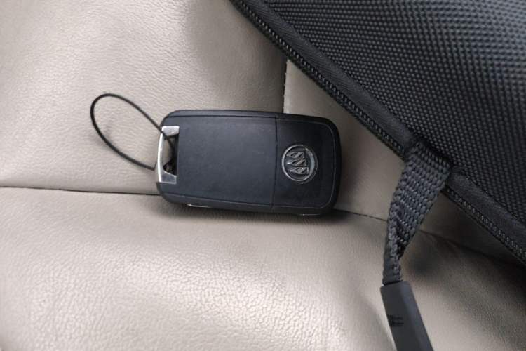 Used Buick GL8 2017 25S Luxury Version China V Standard Vehicle Key