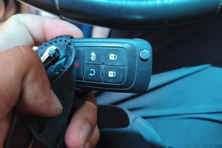 Used Buick GL8 2017 25S Luxury Version China V Standard Vehicle Key