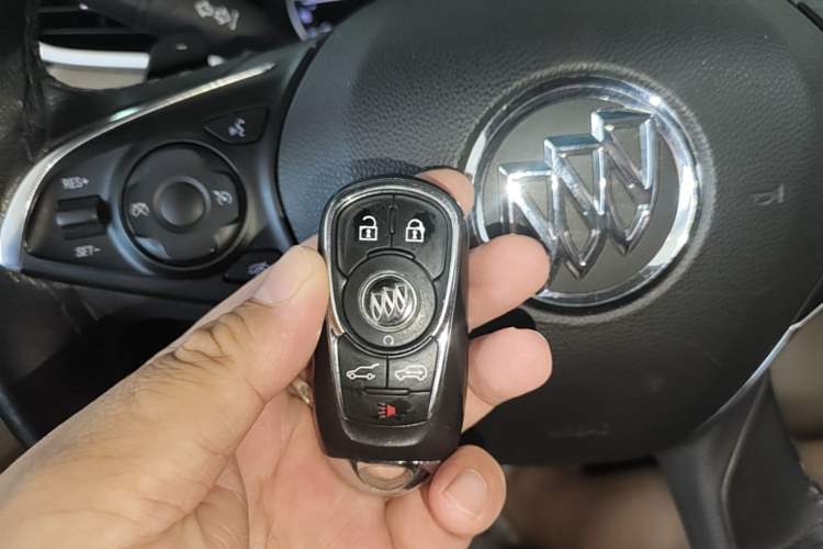 Used Buick GL8 2017 ES 28T Luxury Model China V Standard Vehicle Key