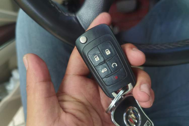 Used Buick GL8 2017 25S Luxury Version China V Standard Vehicle Key