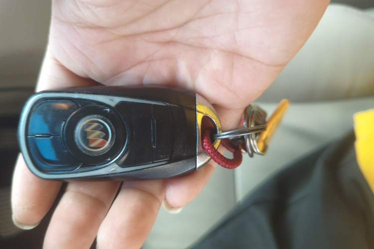 Used Buick GL8 2017 25S Luxury Version China V Standard Vehicle Key