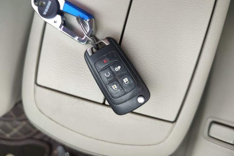 Used Buick GL8 2017 25S Luxury Version China V Standard Vehicle Key