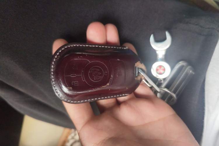 Used Buick GL8 2017 ES 28T Comfort Model China V Standard Vehicle Key