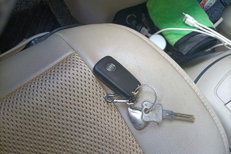 Used Buick GL8 2017 25S Luxury Version China V Standard Vehicle Key