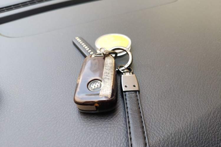 Used Buick GL8 2017 25S Luxury Version China V Standard Vehicle Key