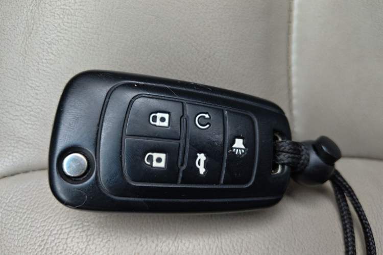Used Buick GL8 2017 25S Luxury Version China V Standard Vehicle Key