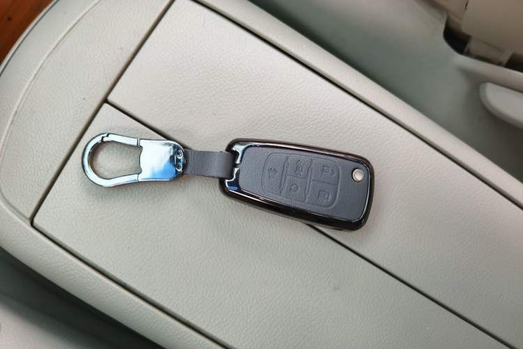 Used Buick GL8 2017 25S Luxury Version China V Standard Vehicle Key
