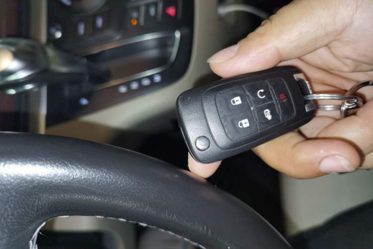 Used Buick GL8 2017 25S Prestige Version China V Standard Vehicle Key