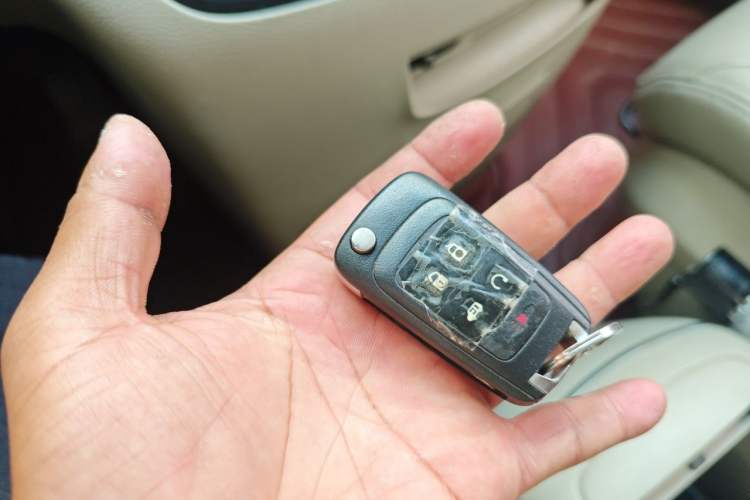 Used Buick GL8 2017 25S Luxury Version China V Standard Vehicle Key
