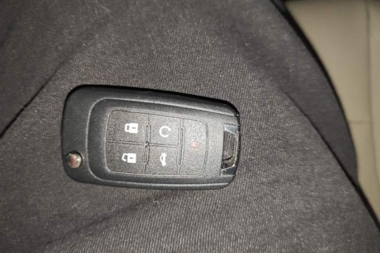 Used Buick GL8 2017 25S Luxury Version China V Standard Vehicle Key