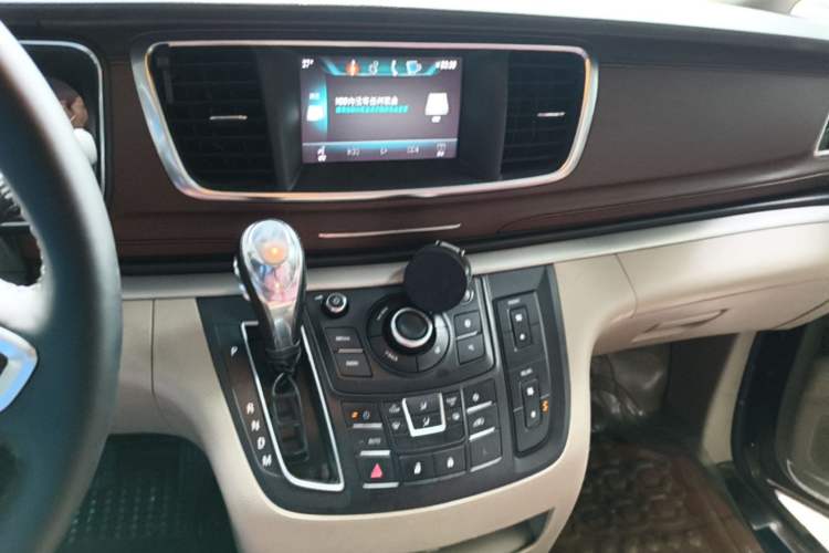 Used Buick GL8 2017 25S Comfort Version China V Standard Audio And AC Panel