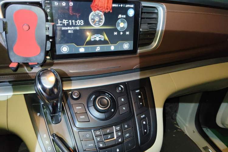 Used Buick GL8 2017 25S Luxury Version China V Standard Audio And AC Panel