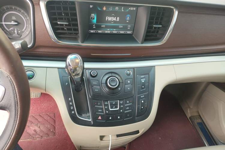 Used Buick GL8 2017 25S Prestige Version China V Standard Audio And AC Panel