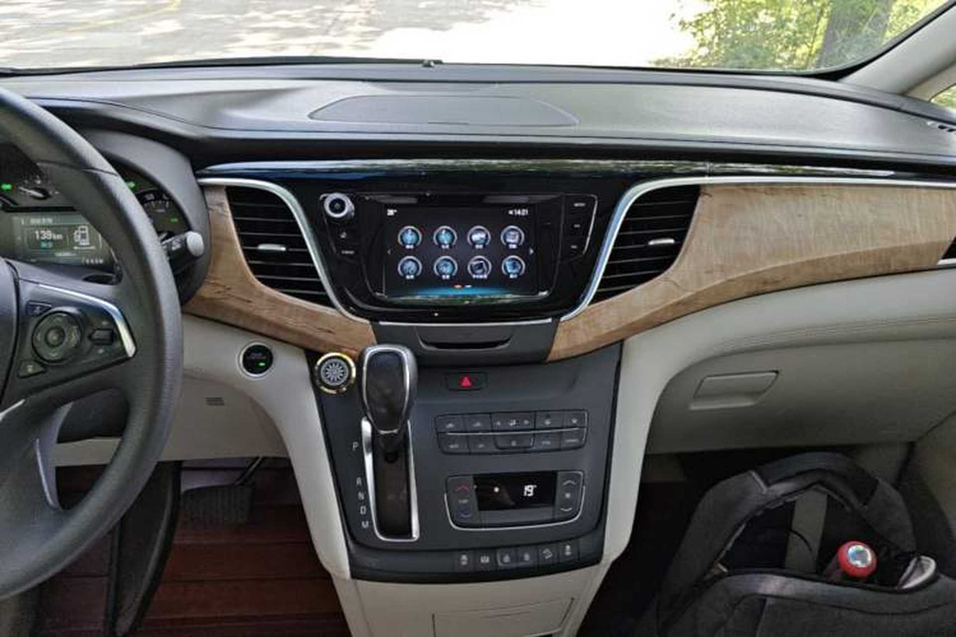 Used Buick GL8 2017 ES 28T Comfort Model China V Standard Audio And AC Panel