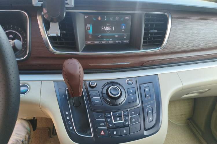 Used Buick GL8 2017 25S Prestige Version China V Standard Audio And AC Panel